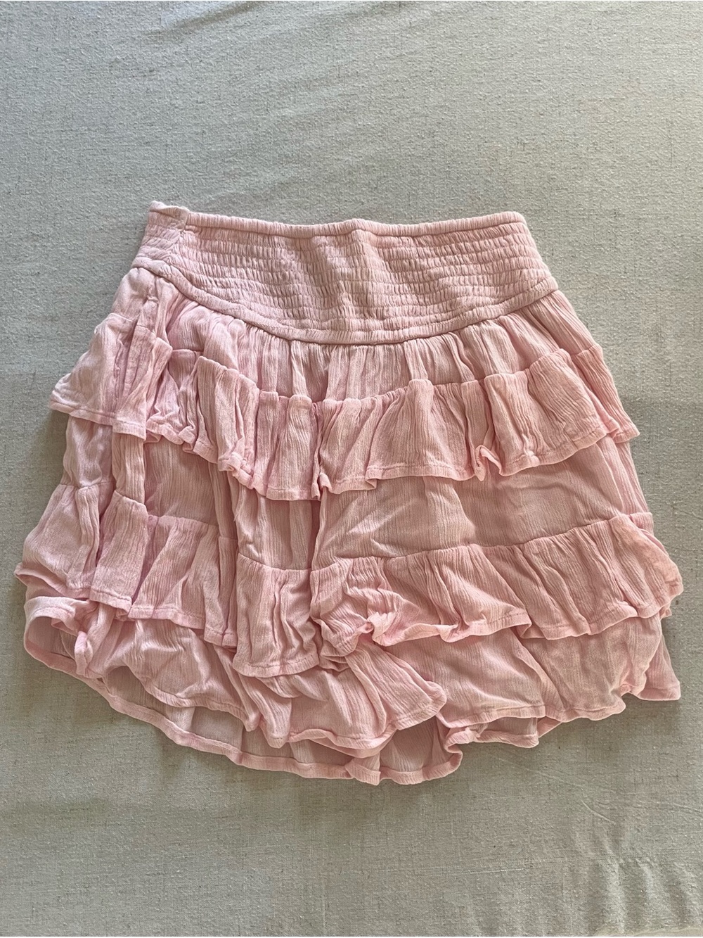 Hollister Ultra High-Rise Pink Ruffle Smocked Skort - Size Small